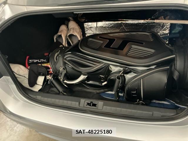 Subaru LEGACY B4 2017-02 6672203-25