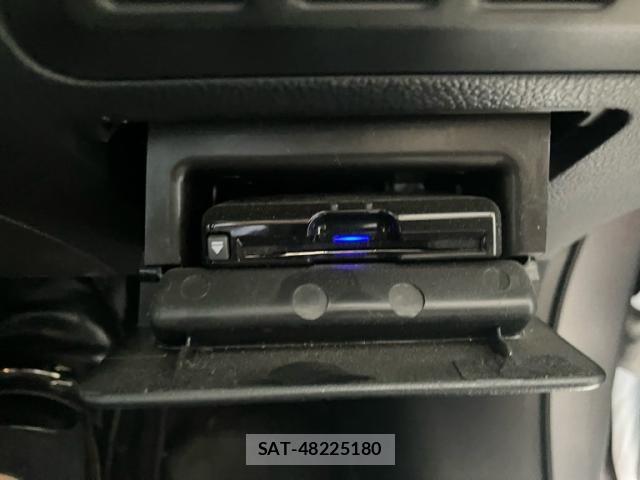 Subaru LEGACY B4 2017-02 6672203-28