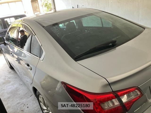 Subaru LEGACY B4 2017-02 6672203-3