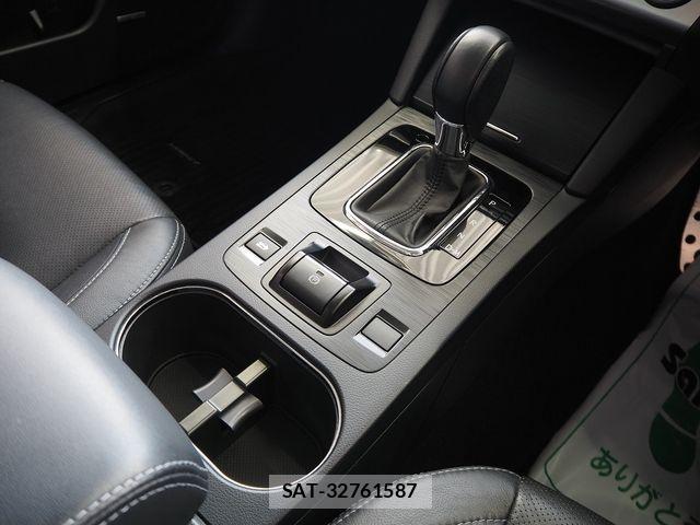 Subaru LEGACY B4 2015-09 6683835-14