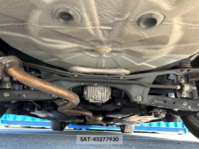 Subaru LEGACY B4 2017-06 7251271-19