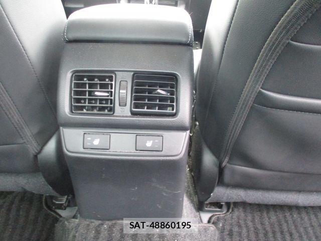Subaru LEGACY B4 2017-08 7455284-14