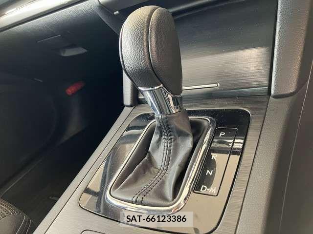 Subaru LEGACY B4 2016-05 7877253-17