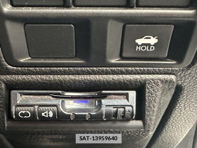 Subaru LEGACY B4 2013-05 7962341-14