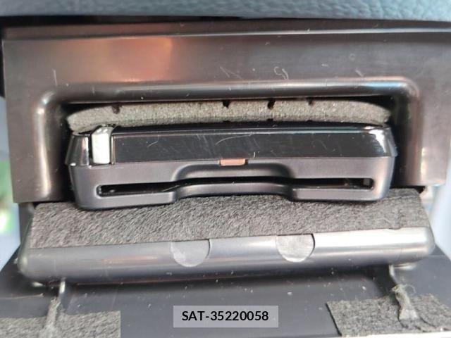 Subaru LEGACY B4 2015-07 8208263-14