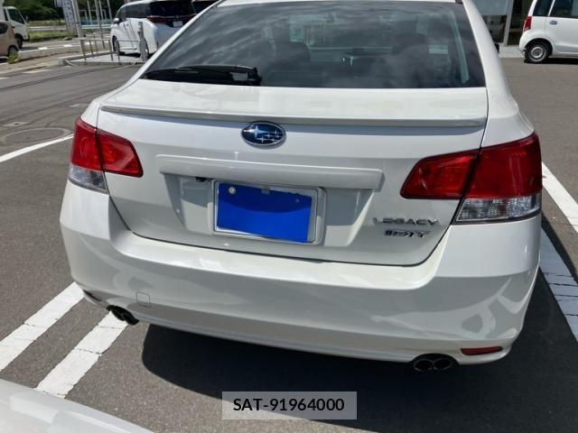 Subaru LEGACY B4 2013-06 8438318-8