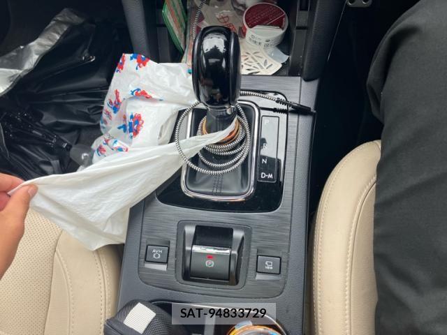 Subaru LEGACY B4 2018-09 8796416-18