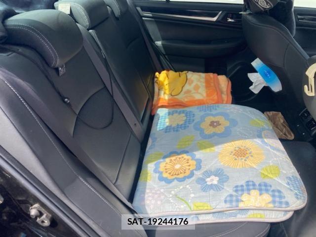 Subaru LEGACY B4 2016-02 8829868-9