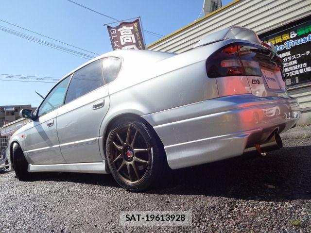 Subaru LEGACY B4 2002-03 8880421-12