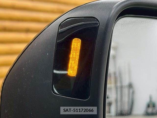 Subaru OUTBACK 2023-04 3066300-7