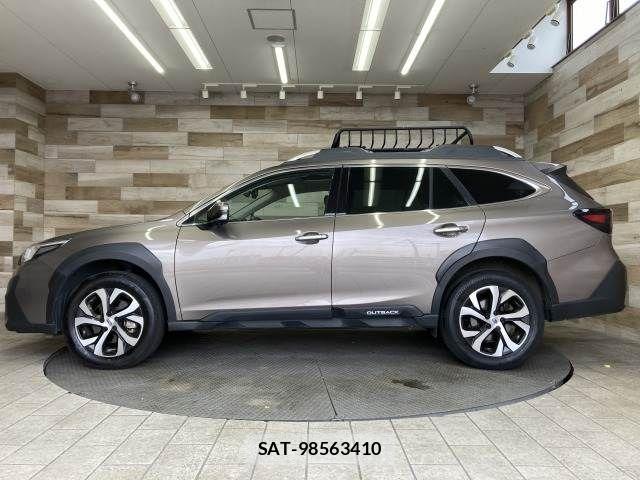 Subaru OUTBACK 2022-10 3066299-16