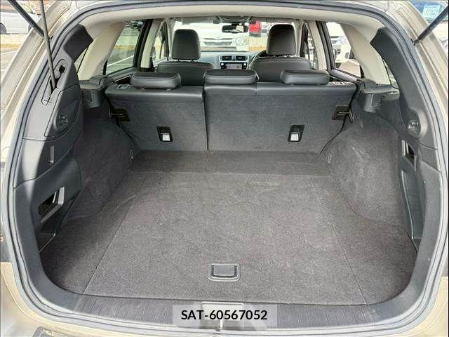 Subaru OUTBACK 2018-03 3906988-12