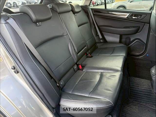 Subaru OUTBACK 2018-03 3906988-5