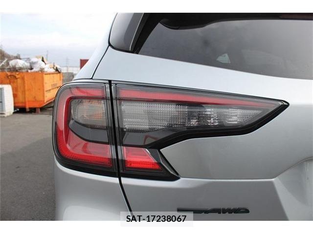 Subaru OUTBACK 2024-03 4044385-13