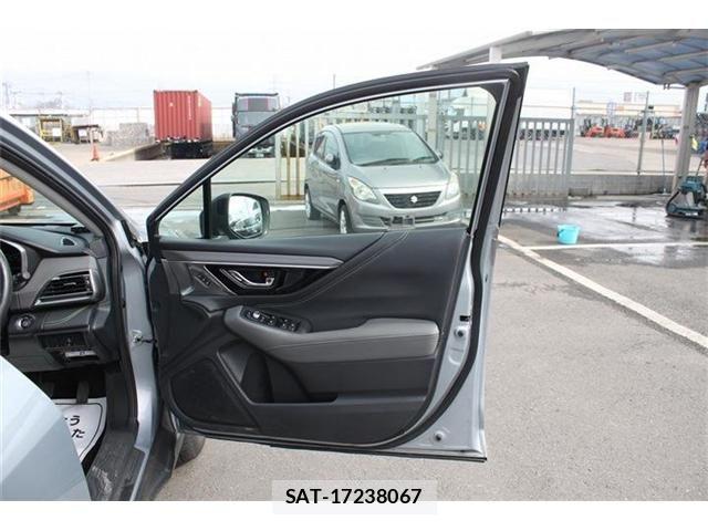 Subaru OUTBACK 2024-03 4044385-24