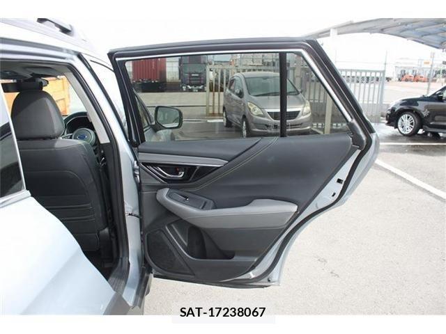 Subaru OUTBACK 2024-03 4044385-25