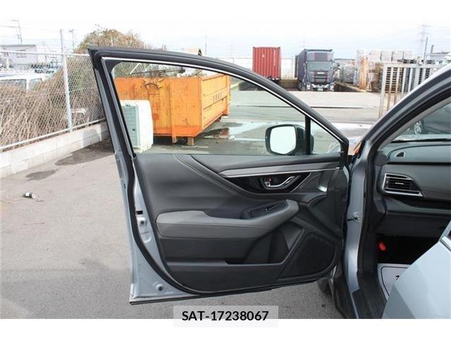 Subaru OUTBACK 2024-03 4044385-29