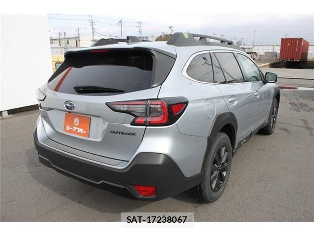 Subaru OUTBACK 2024-03 4044385-4