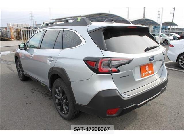 Subaru OUTBACK 2024-03 4044385-6