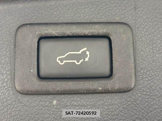 Subaru OUTBACK 2016-06 5870617-7