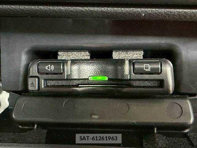 Subaru OUTBACK 2022-02 6216231-12