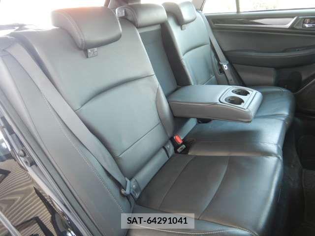 Subaru OUTBACK 2018-01 6612693-8