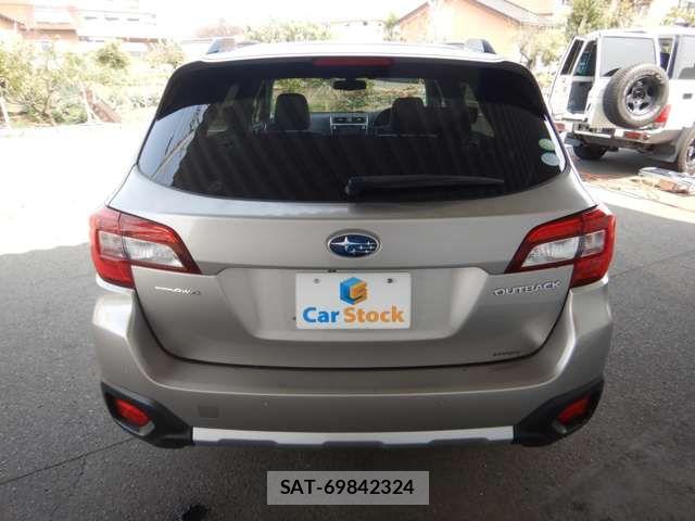 Subaru OUTBACK 2017-11 6641796-11