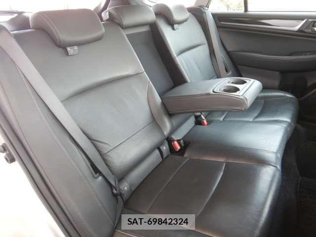 Subaru OUTBACK 2017-11 6641796-7