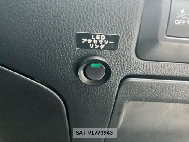 Subaru OUTBACK 2017-11 6672210-17