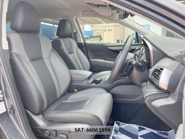 Subaru OUTBACK 2023-04 6716483-7