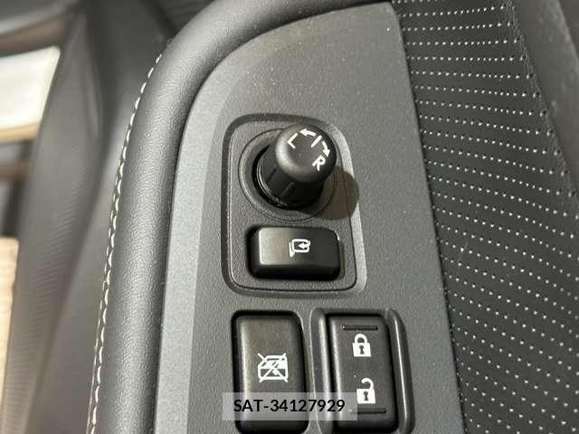 Subaru OUTBACK 2015-05 6907448-17