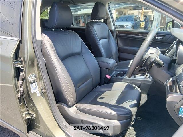 Subaru OUTBACK 2017-11 6907449-14