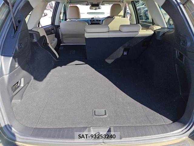 Subaru OUTBACK 2020-02 6907441-25