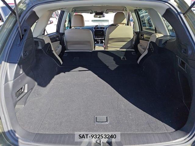 Subaru OUTBACK 2020-02 6907441-26