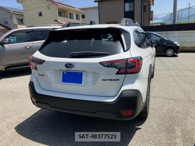 Subaru OUTBACK 2024-10 6994836-2
