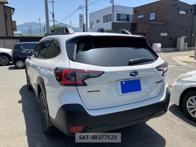 Subaru OUTBACK 2024-10 6994836-3