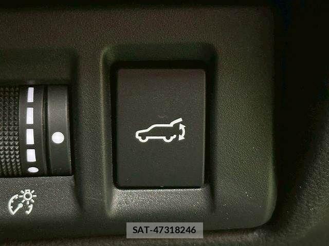 Subaru OUTBACK 2023-04 6994837-4