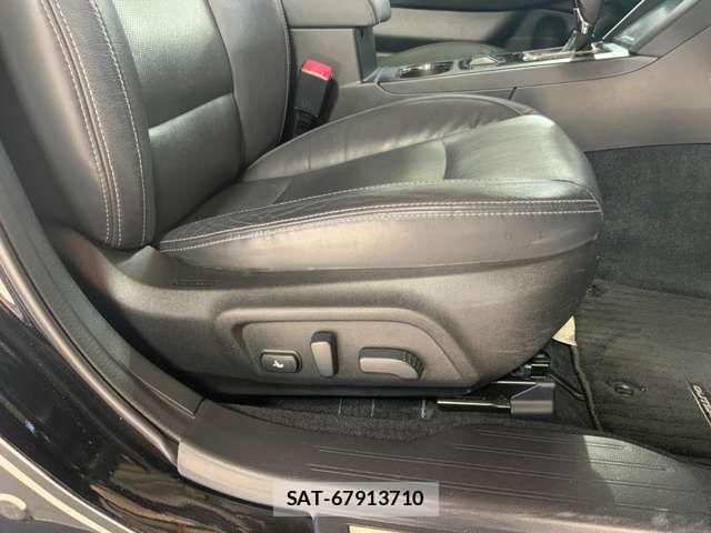Subaru OUTBACK 2018-09 7220731-17