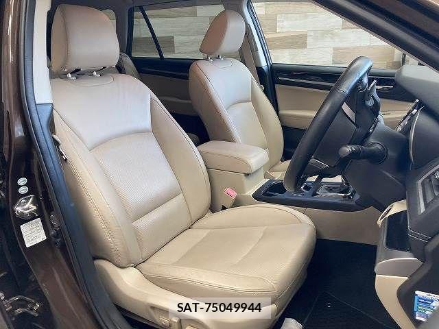 Subaru OUTBACK 2018-04 7220730-11
