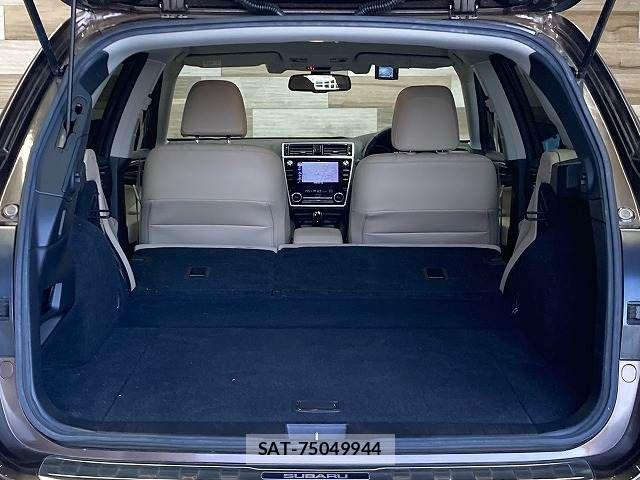 Subaru OUTBACK 2018-04 7220730-13
