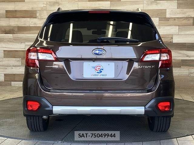 Subaru OUTBACK 2018-04 7220730-14