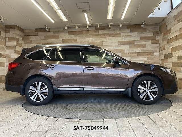 Subaru OUTBACK 2018-04 7220730-16