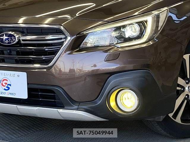 Subaru OUTBACK 2018-04 7220730-19