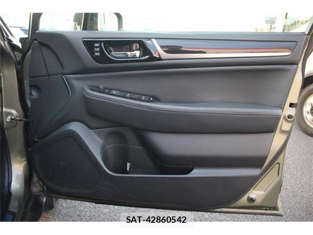 Subaru OUTBACK 2017-11 7220723-16