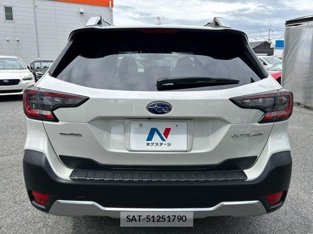 Subaru OUTBACK 2021-12 7220733-16