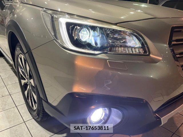 Subaru OUTBACK 2017-03 7220721-12
