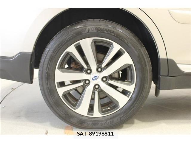 Subaru OUTBACK 2018-03 7220728-23