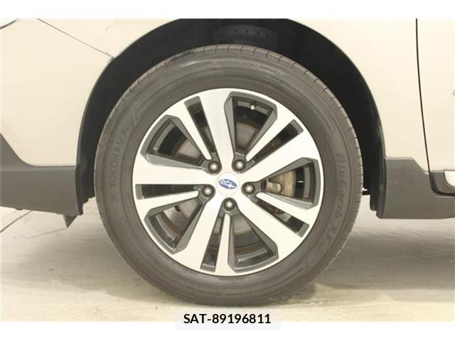 Subaru OUTBACK 2018-03 7220728-25