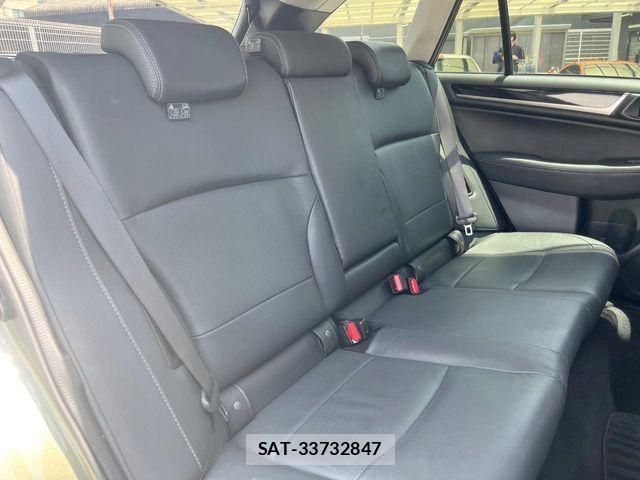 Subaru OUTBACK 2018-03 7220729-10