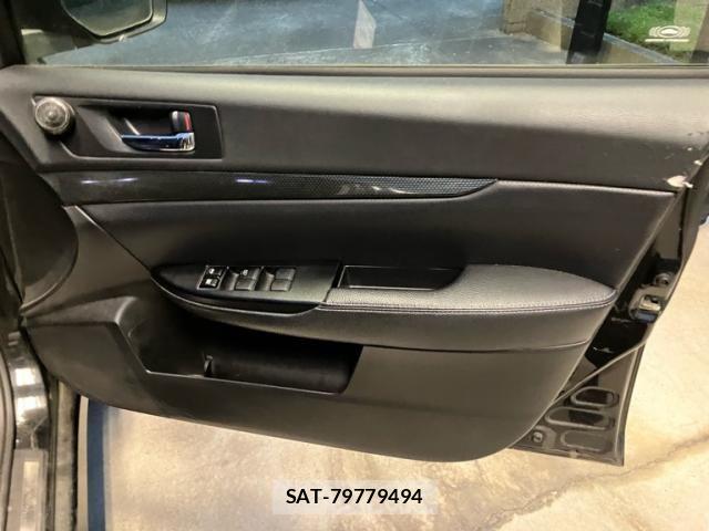 Subaru OUTBACK 2011-10 7251282-12